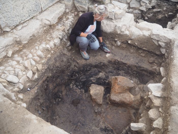 3. Mustis 2019, eksploracja pozostałości zabudowy wczesnorzymskiej, II-I w.p.n.e. (fot. T. Waliszewski)