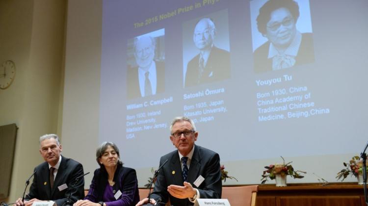 Laureatami Nagrody Nobla 2015 w dziedzinie medycyny i fizjologii zostali William C. Campbell, Satoshi Omura i Youyou Tu. Fot. PAP/EPA/ FREDRIK SANDBERG 05.10.2015