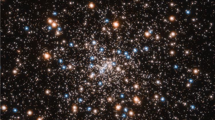 Gromada kulista NGC 6397. Źródło: NASA, ESA, T. Brown, S. Casertano (STScI); Acknowledgement: NASA, ESA, J. Anderson (STScI).