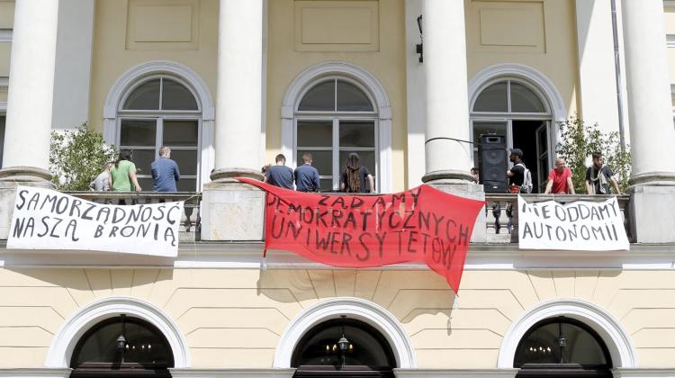 Protest w Pałacu Kazimierzowskim na terenie kampusu Uniwersytetu Warszawskiego przy Krakowskim Przedmieściu. Fot. PAP/Adam Guz  05.06.2018