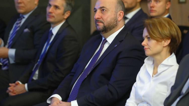 Minister rozwoju Jadwiga Emilewicz (P) i wicepremier Luksemburga Etienne Schneider (2P). Fot. PAP/Rafał Guz 5.12.2019